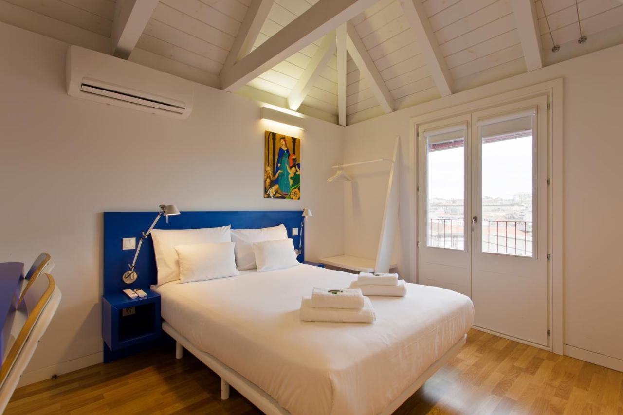 Downtown Cosy Suites Порту Номер фото